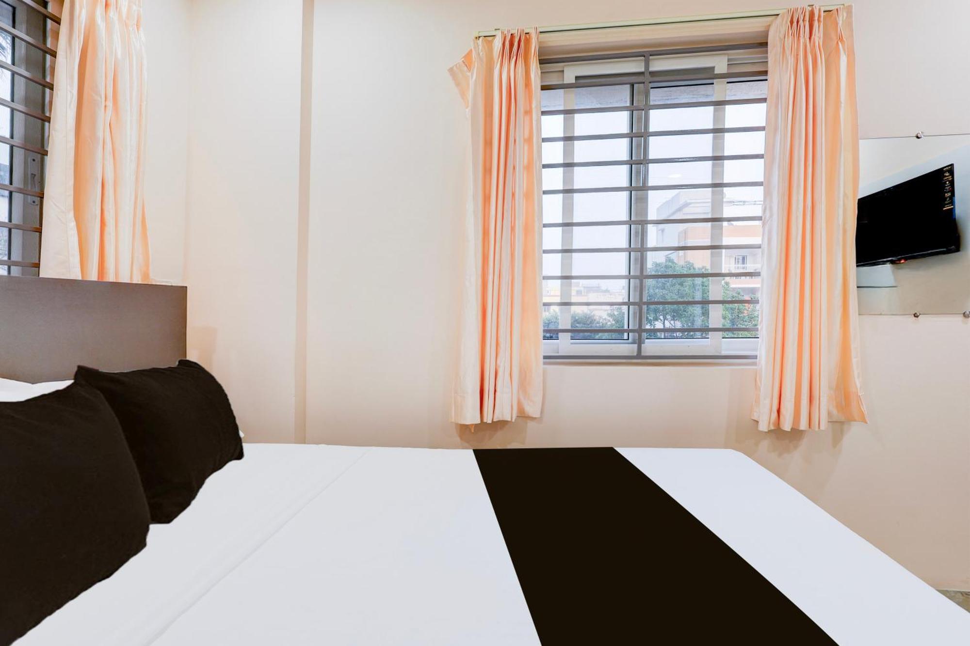 Super Townhouse Mvp Sector With Kailasagiri Hill View Pedda Waltair Екстер'єр фото